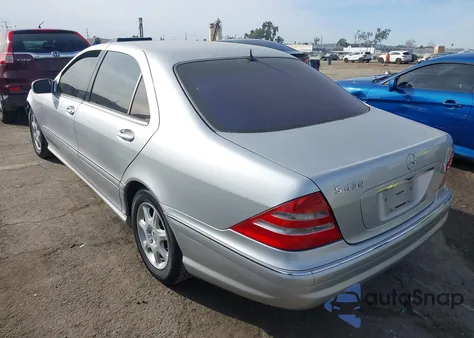 2001 Mercedes-Benz S 430 из США, поврежденный, VIN WDBNG70J11A221376